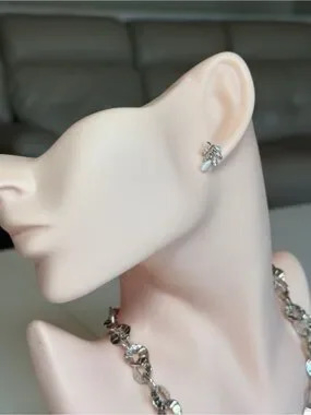Classic Silver Leaf Cluster Stud Earrings in White